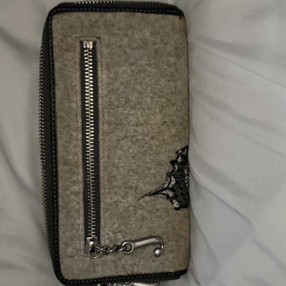 💥VTG💥JUICY COUTURE LARGE BUTTERFLY WALLET 🦋 - Picture 3 of 10